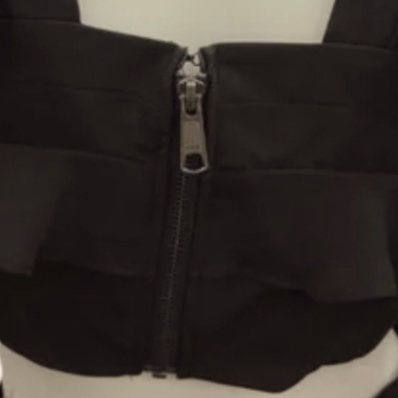 NASTY GAL black ruffled flutter sleeve criss cross halter crop top NWT XXS, XS - Picture 3 of 7